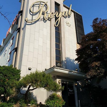 Готель Pocheon Royal Екстер'єр фото
